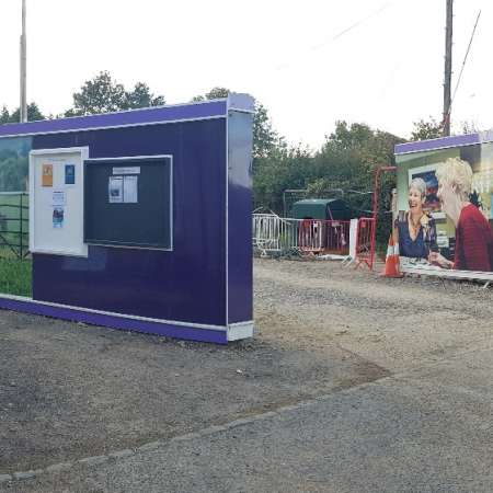 printed hoarding graphics and installation hoarding boards printed